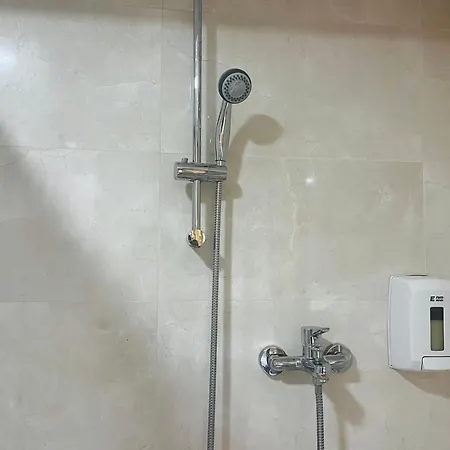 Πανσιόν Art House *