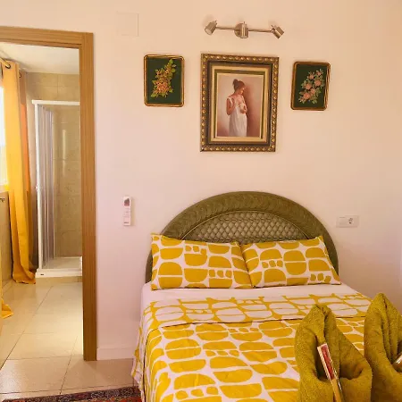 Art House بيت ضيافة *
