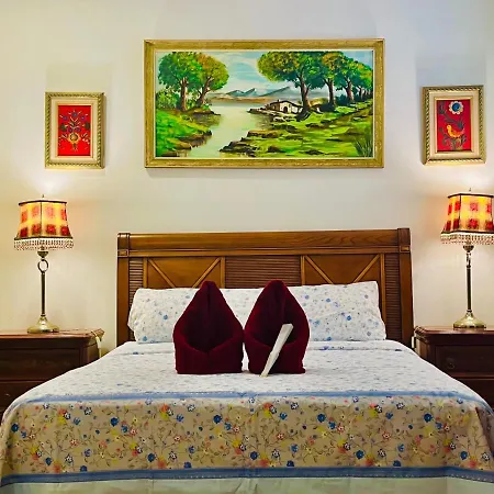 Art House Guest house *