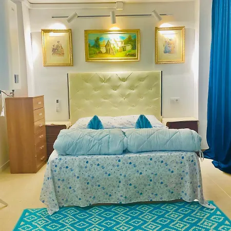 Guest house Art House