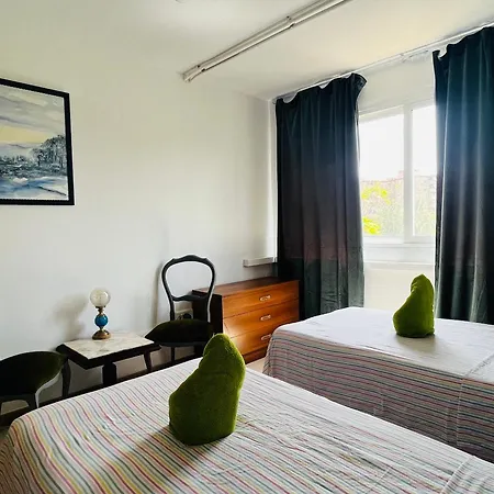 Guest house Art House *