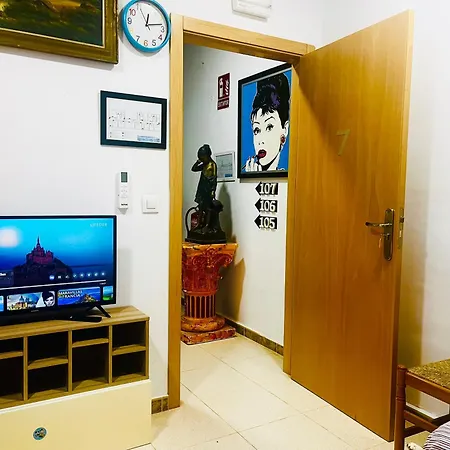 Guest house Art House Alicante
