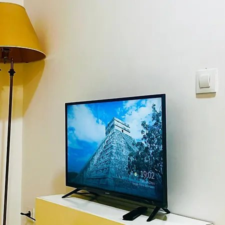Art House لقنت