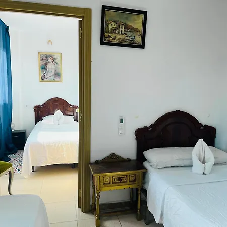 Guest house Art House Alicante